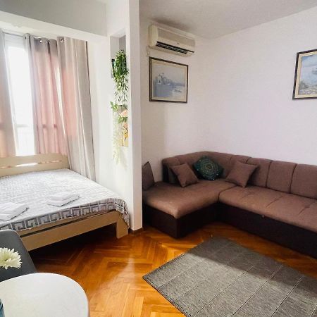 Bar Center Studio Apartment Exterior photo