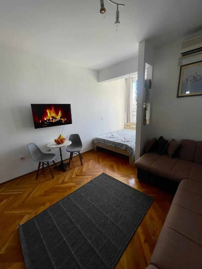 Bar Center Studio Apartment Exterior photo
